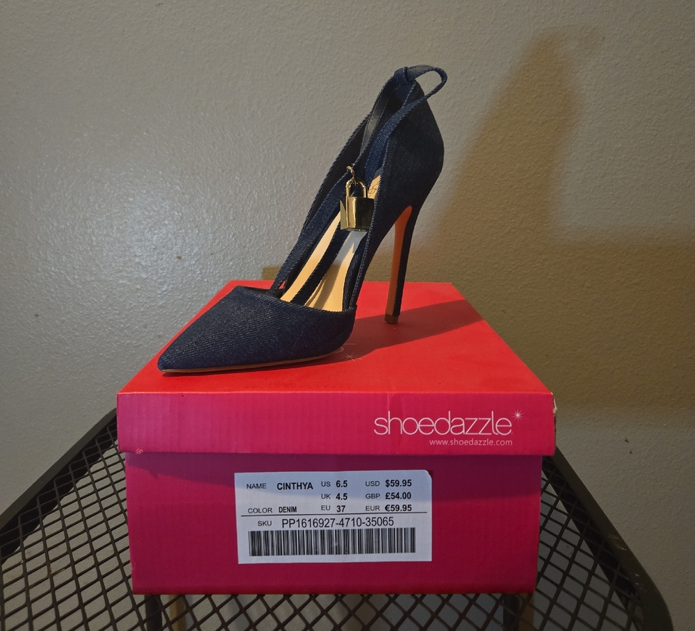 Shoe Dazzle Elegant Black Heels